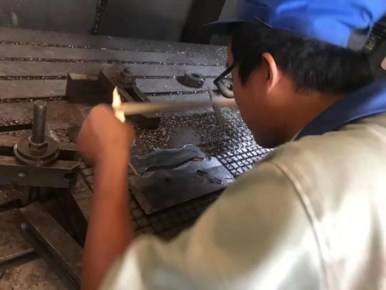 AG��˾(�й���)�����޹�˾����